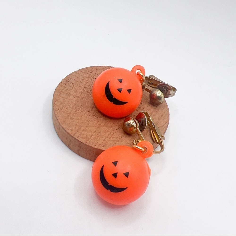 Vintage Happy Jack-O-Lantern Earrings - Picture 2 of 5